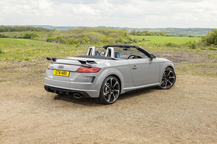  Audi TT RS Roadster (8S) 2019 года  (UK) (фото 17 из 36)